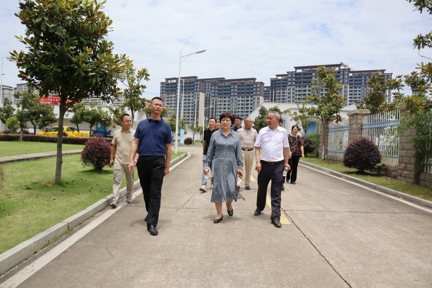 市人大副主任史晓莲率队到景德镇水务检查
