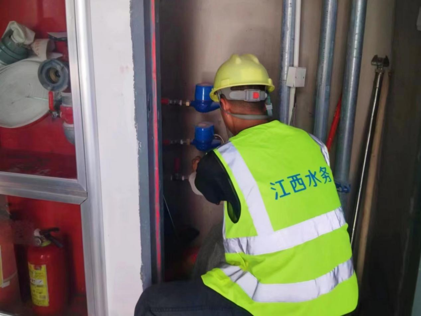 景瑶安置房二期供水安装工程顺利完成