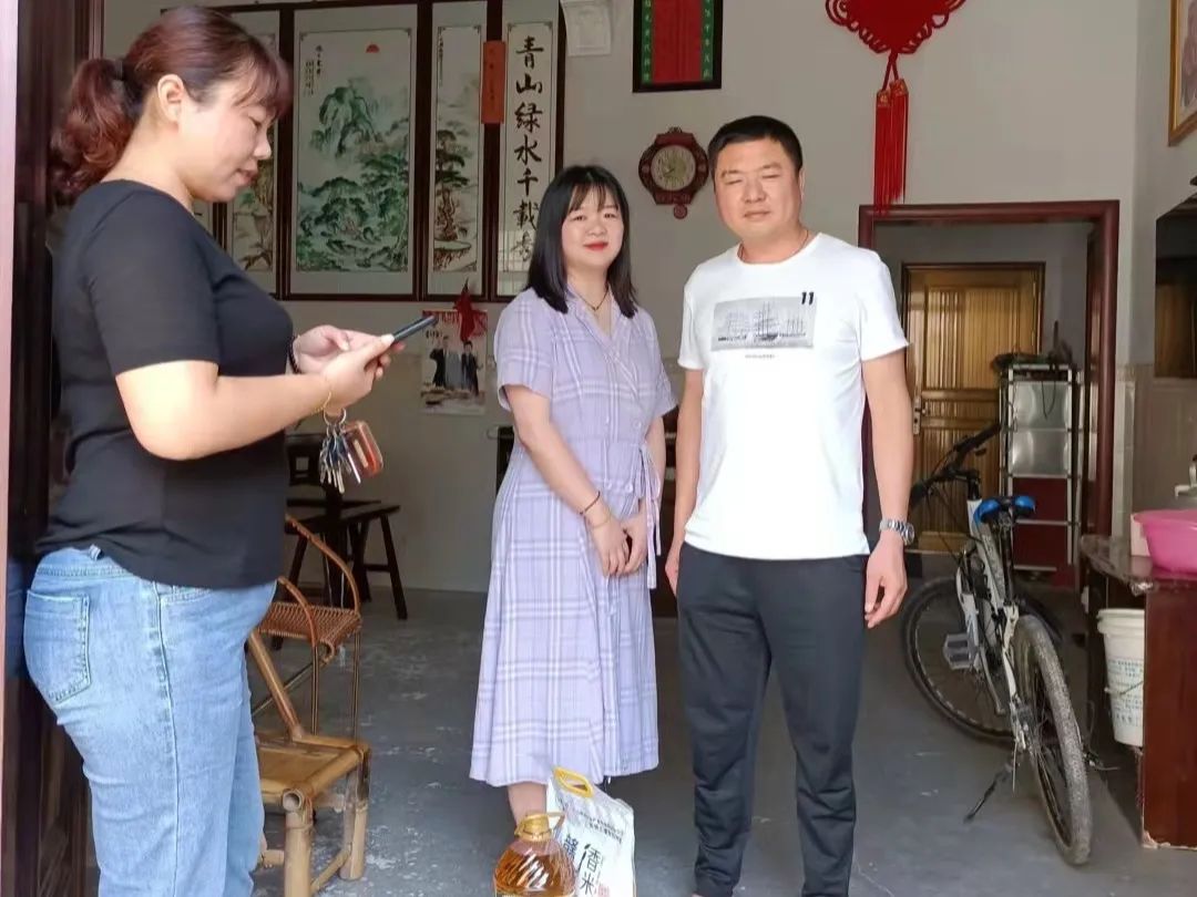 【新时代赣鄱先锋】让青春在希望的田野上绽放——一心为民好支书江泱泱