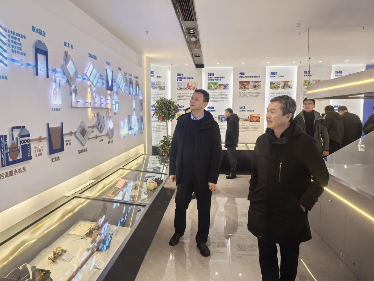 宜春市综合行政执法局一行赴景德镇水务考察智慧水务工作.png